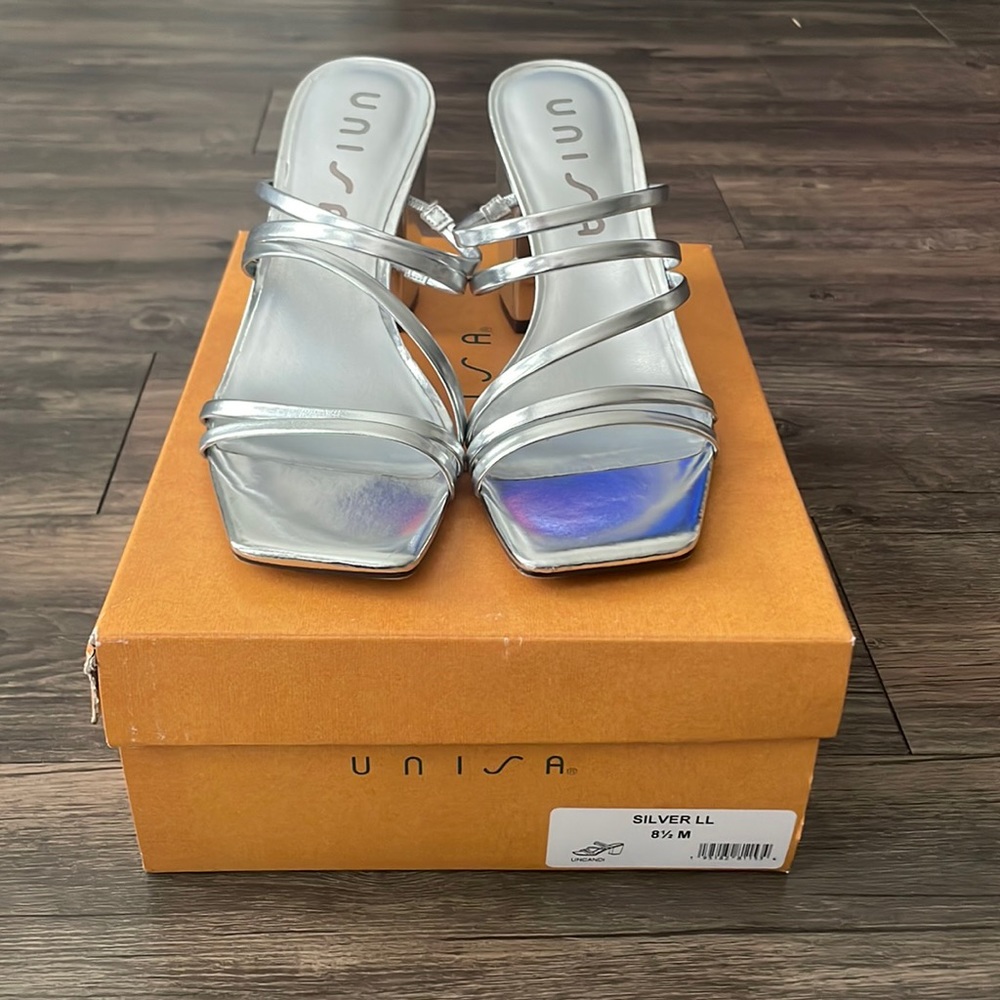 Unisa Candi Sandal in Silver Size 8.5